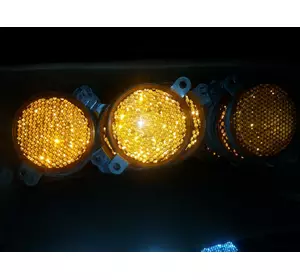 Помаранчевий світловідбивач ФП-310 на залізній основі Помаранчевий світловідбивач ФП-310 на залізній основі